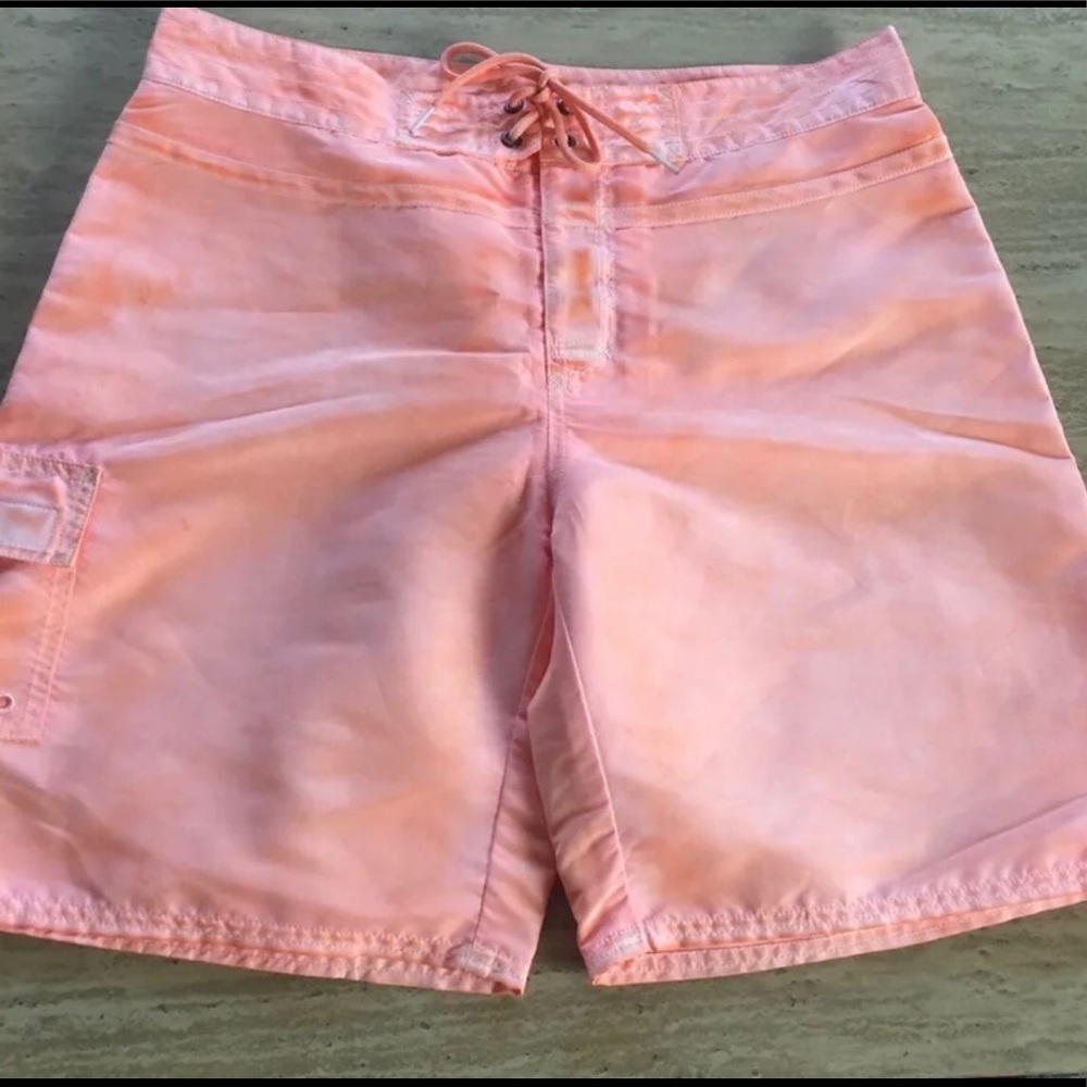 Vineyard vines board shorts